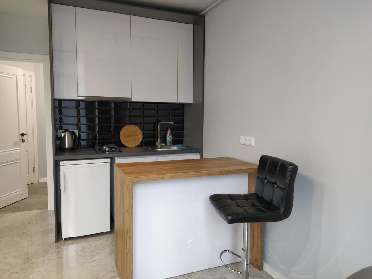Vip Apartments On Avalon Lviv Exterior photo